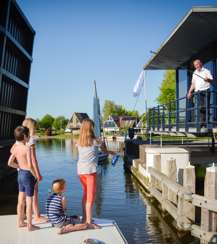 Boating holiday Friesland with houseboat the Gaast